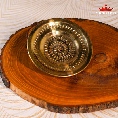 Brass Sipple Plate – 6.6 Inch Length | Traditional Brass Plate for Pooja Offerings, Prasadam & Home Temple Use