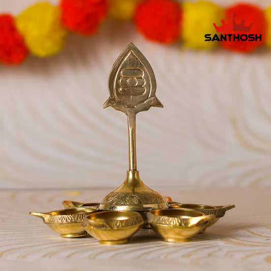 Brass Arupadai Murugan Vilakku – 5.5 Inch Length | Traditional Brass Oil Lamp for Pooja, Temple & Home Décor