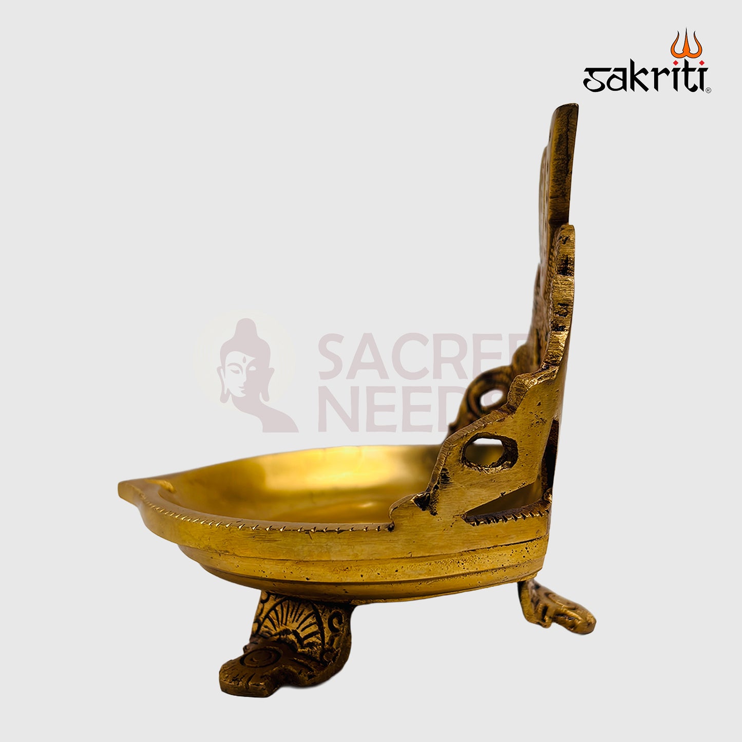 Brass Shankh Chakra Vilakku – 4.8 Inch | Sacred Oil Lamp for Temple & Rituals