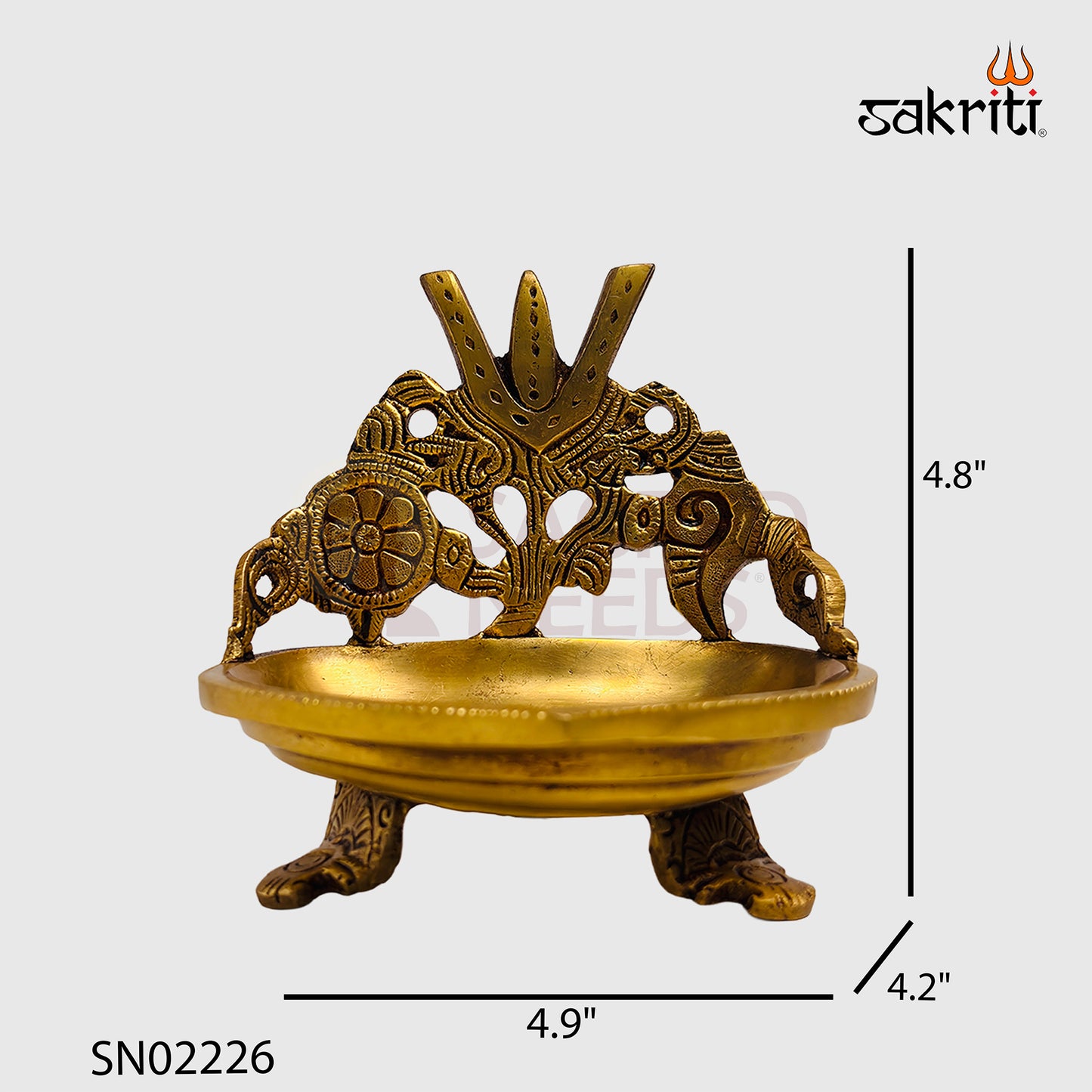 Brass Shankh Chakra Vilakku – 4.8 Inch | Sacred Oil Lamp for Temple & Rituals