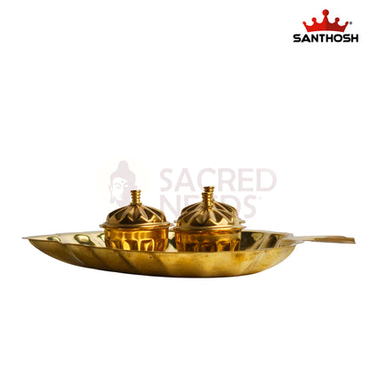 Sacred Needs Brass Leaf Plate with 3 Kumkum Pots – 1.7 Inch (4.3 cm) Height | Traditional Brass Kumkum Holder Tray for Pooja, Haldi Kumkum, Return Gifts & Home Temple