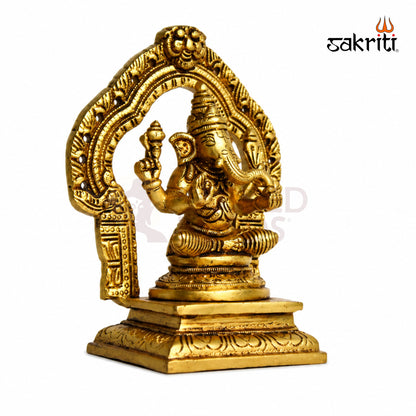 Brass Ganesha Idol with Decorative Arch – 5.3 Inch (13.5 cm) Height | Traditional Lord Ganesha Statue for Home Temple & Pooja Room.