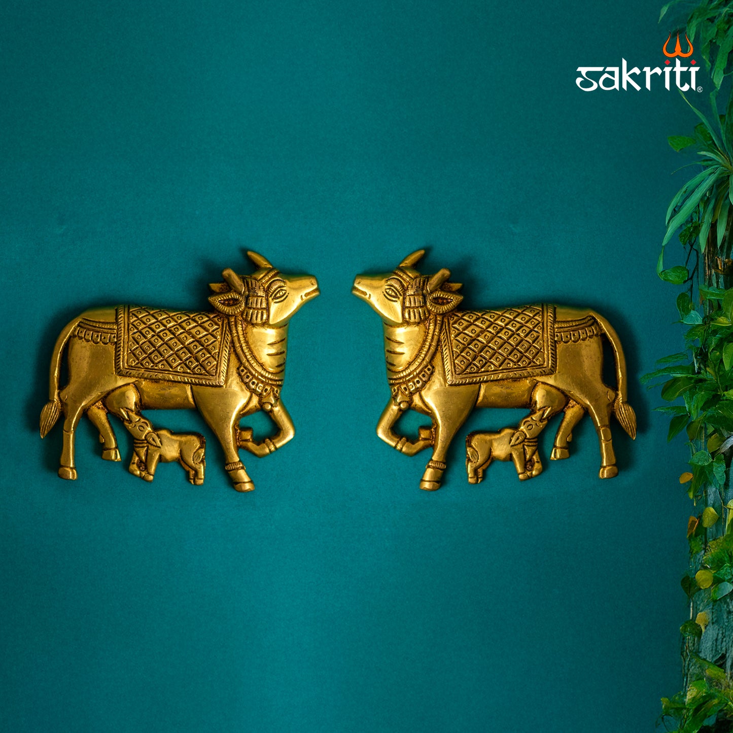 Sacred Needs Brass Cow & Calf Wall Mount Set – 4.6 Inch (11.7 cm) Height | Kamadhenu Brass Wall Hanging for Pooja Room & Home Décor