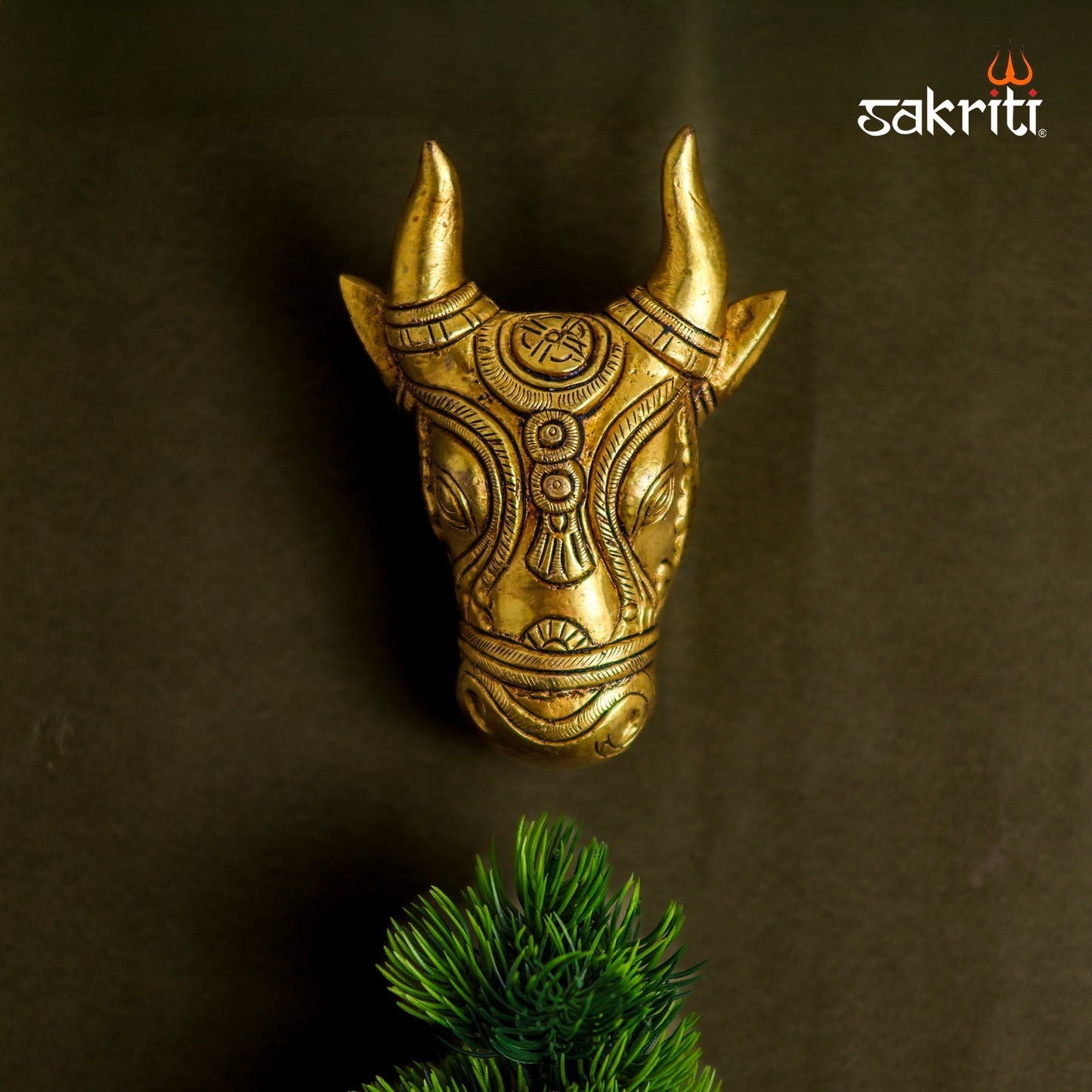 Sacred Needs Brass Nandhi Face Wall Mount – 4.9 Inch (12.4 cm) Height | Nandi Face Brass Wall Hanging for Pooja Room & Temple Décor