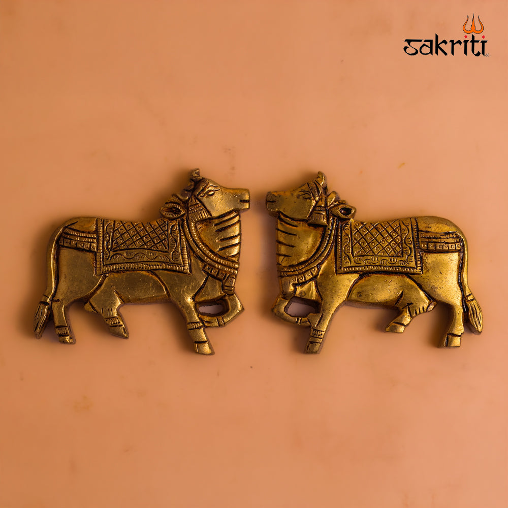 Sacred Needs Brass Cow Wall Mount Set – 3.9 Inch (9.9 cm) Height | Decorative Brass Cow Wall Hanging for Pooja Room, Entrance & Home Décor