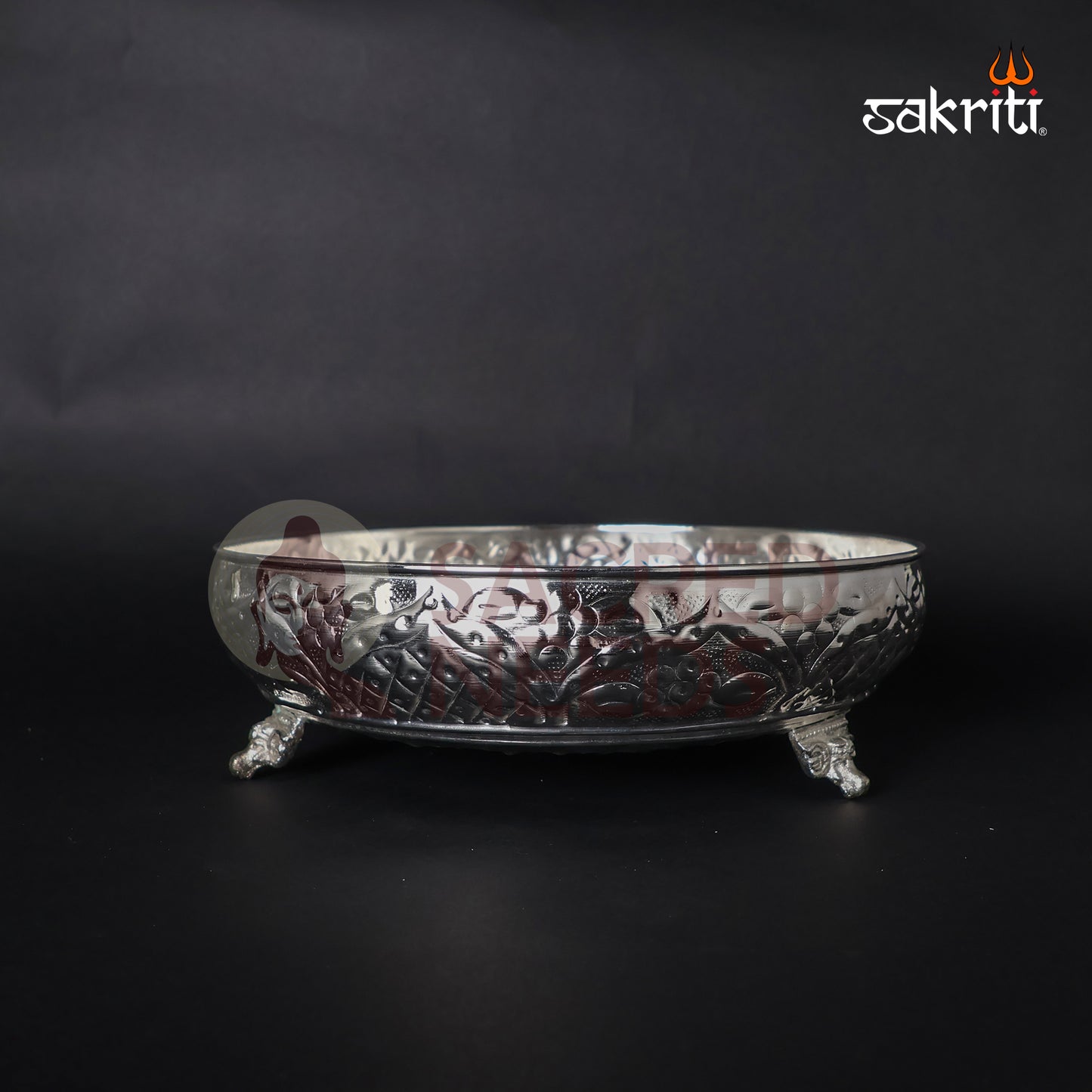 BRASS DOTTED PLATE WITH LEG