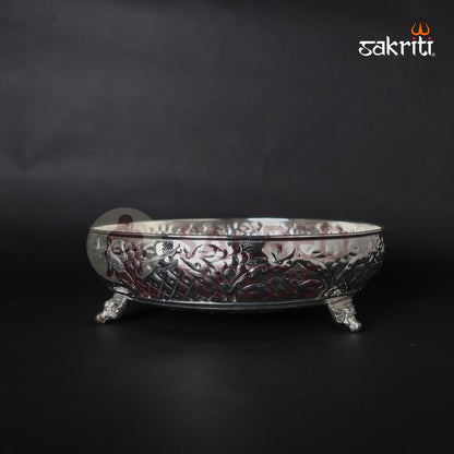 BRASS DOTTED PLATE WITH LEG