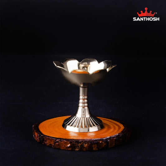 BRASS LOTUS PANDI SALAIDAR DEEPAM