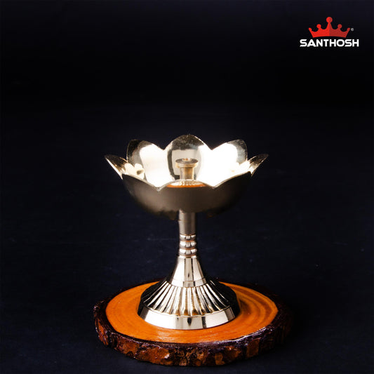 BRASS LOTUS PANDI SALAIDAR DEEPAM