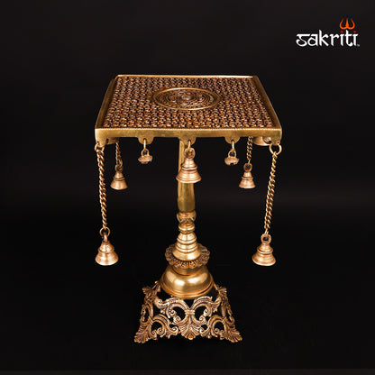 BRASS TABLE/STAND