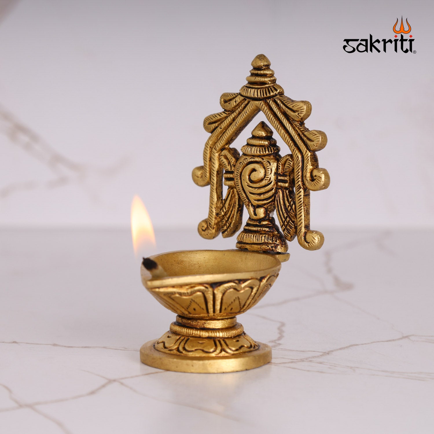 Pure Brass,Sanku Chakra Vilakku,Vilakku,Temple,Pooja Room,Home Decor,Gift.